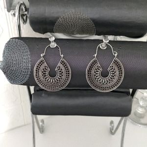 Earings